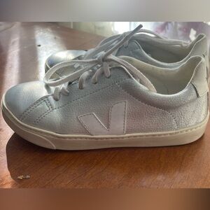 Girls, Veja sneakers size 4